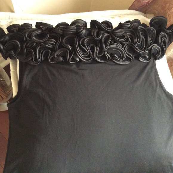 NWOT - Elegant & Gorgeous Ness Special Occassions Top - Picture 3 of 7